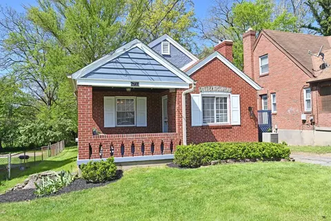 6733 Placid Pl, Silverton, OH 45236