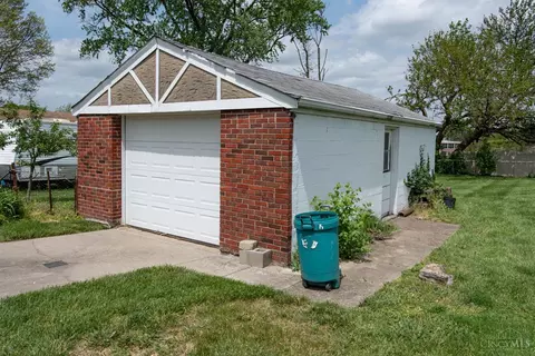 Exterior - 736 Maple Dr, Reading, OH 45215 photo 6 of 8