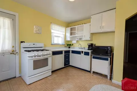 Kitchen - 736 Maple Dr, Reading, OH 45215 photo 1 of 1