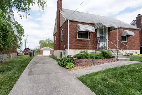 Exterior - 736 Maple Dr, Reading, OH 45215 photo 2 of 8