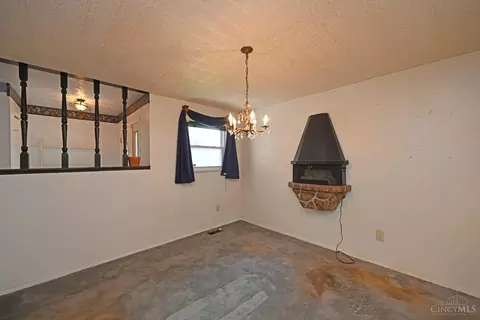 8340 Vicksburg Dr, Cincinnati, OH 45249 photo 16