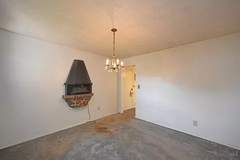 8340 Vicksburg Dr, Cincinnati, OH 45249 photo 14