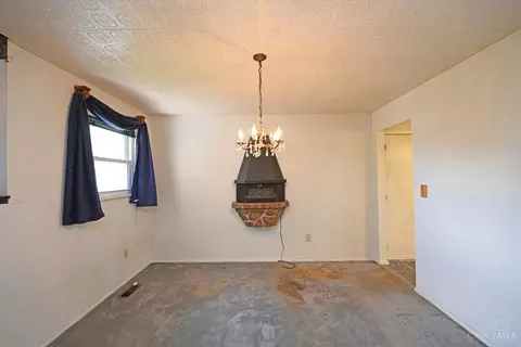 8340 Vicksburg Dr, Cincinnati, OH 45249 photo 13