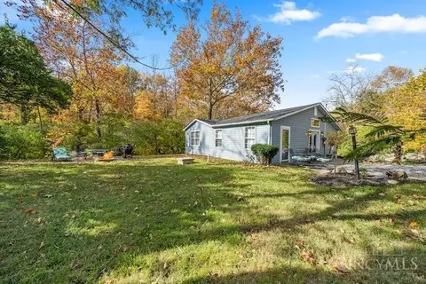 Exterior - 717 Bradbury Rd, Cincinnati, OH 45245 photo 3 of 8