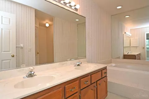 3145 Vineyard Ct, Maineville, OH 45039 photo 12