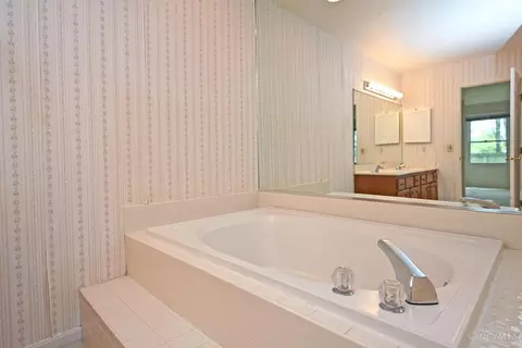 3145 Vineyard Ct, Maineville, OH 45039 photo 13