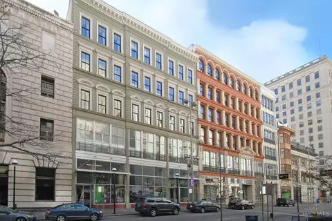 15 Fourth St #410, Cincinnati, OH 45202