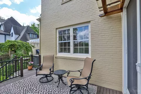 Exterior - 930 Edwards Rd, Cincinnati, OH 45208 photo 6 of 18