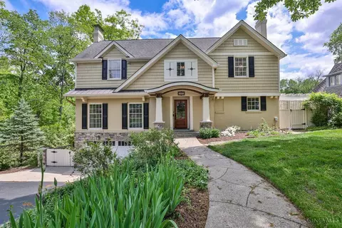 Exterior - 930 Edwards Rd, Cincinnati, OH 45208 photo 12 of 18