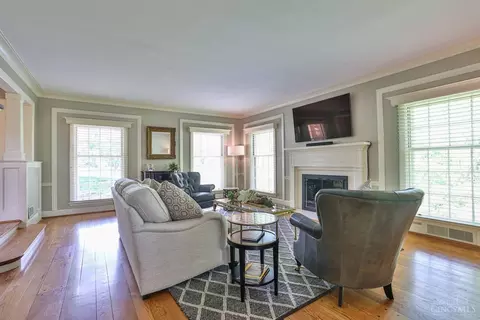 Living - 930 Edwards Rd, Cincinnati, OH 45208 photo 1 of 10