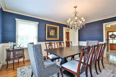 Dining - 930 Edwards Rd, Cincinnati, OH 45208 photo 3 of 5