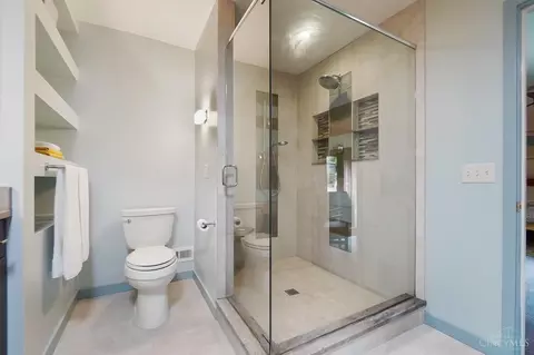 Bath - 7146 Royalgreen Dr, Cincinnati, OH 45244 photo 4 of 5