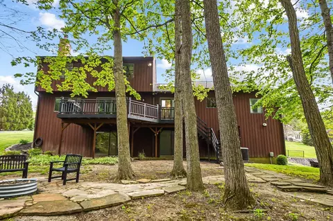 Exterior - 7146 Royalgreen Dr, Cincinnati, OH 45244 photo 3 of 11