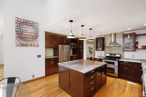 Kitchen - 7146 Royalgreen Dr, Cincinnati, OH 45244 photo 5 of 5