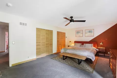 Bedroom - 7146 Royalgreen Dr, Cincinnati, OH 45244 photo 2 of 8