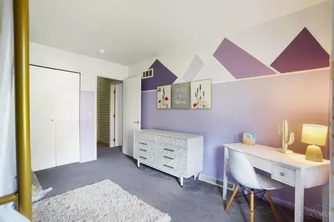 Bedroom - 7146 Royalgreen Dr, Cincinnati, OH 45244 photo 5 of 8