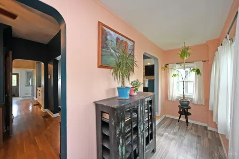 5681 Whetsel Ave, Cincinnati, OH 45227 photo 4