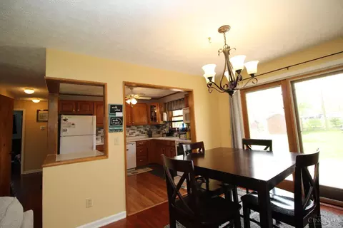 Dining - 45 Hadley Rd, Greenhills, OH 45218 photo 2 of 2