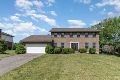 8013 Plantation Dr, West Chester, OH 45069