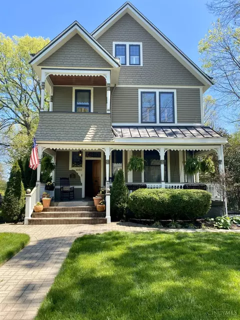 1050 Willow Ave, Glendale, OH 45246