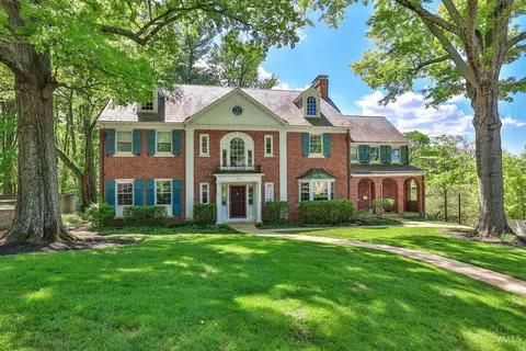3575 Bayard Dr, Cincinnati, OH 45208