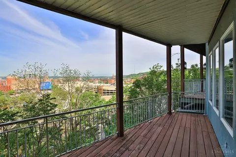 Exterior - 935 Monastery St #A, Cincinnati, OH 45202 photo 4 of 5