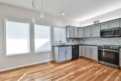 Kitchen - 935 Monastery St #A, Cincinnati, OH 45202 photo 3 of 3