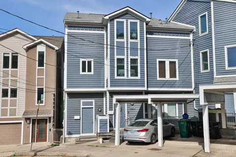 935 Monastery St #A, Cincinnati, OH 45202