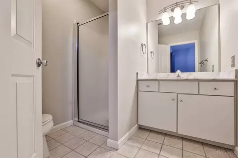 Bath - 935 Monastery St #A, Cincinnati, OH 45202 photo 4 of 4