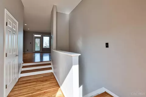 Entry Way - 935 Monastery St #A, Cincinnati, OH 45202 photo 1 of 1
