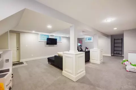 3156 Lookout Cir, Cincinnati, OH 45208 photo 32