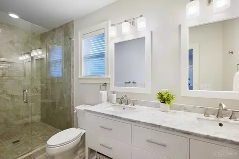 3156 Lookout Cir, Cincinnati, OH 45208 photo 22