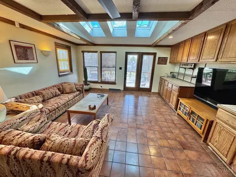 Living - 7877 State Rd, Cincinnati, OH 45255 photo 5 of 7