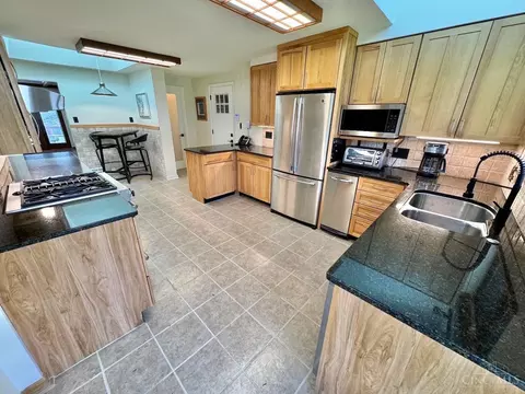 Kitchen - 7877 State Rd, Cincinnati, OH 45255 photo 4 of 8
