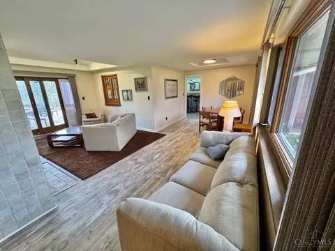 Living - 7877 State Rd, Cincinnati, OH 45255 photo 2 of 7