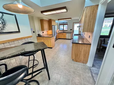 Kitchen - 7877 State Rd, Cincinnati, OH 45255 photo 1 of 8