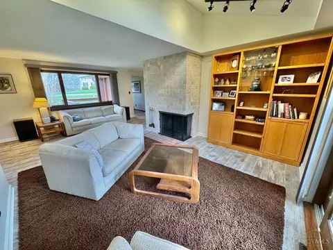 Living - 7877 State Rd, Cincinnati, OH 45255 photo 4 of 7