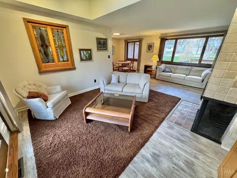 Living - 7877 State Rd, Cincinnati, OH 45255 photo 3 of 7