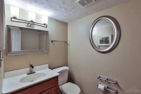 Bath - 149 Eagleview Way, Reading, OH 45215 photo 4 of 4