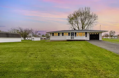 934 Locust Corner Rd, Cincinnati, OH 45245