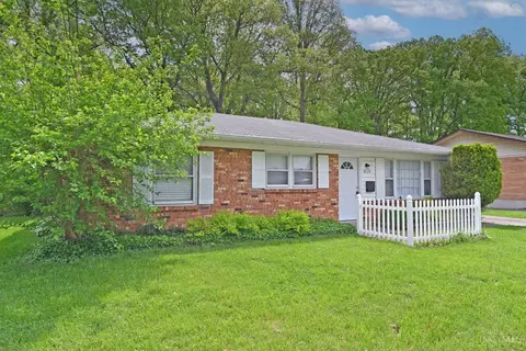 8524 Sunlight Dr, Cincinnati, OH 45231 photo 2