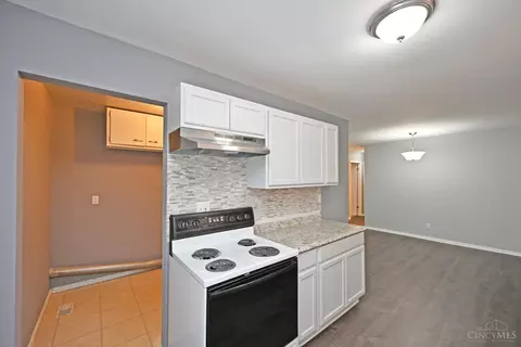 8524 Sunlight Dr, Cincinnati, OH 45231 photo 17