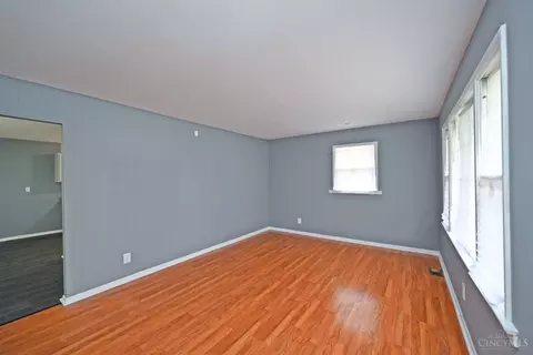 8524 Sunlight Dr, Cincinnati, OH 45231 photo 5