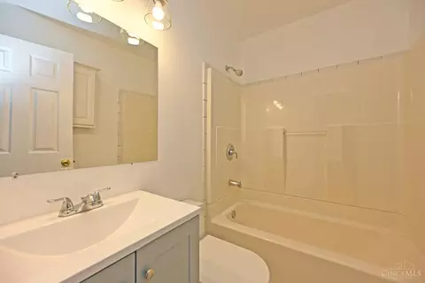 8524 Sunlight Dr, Cincinnati, OH 45231 photo 32