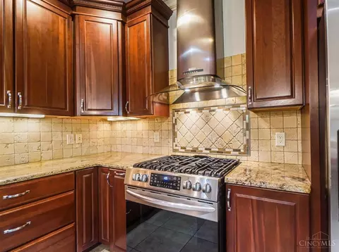 3443 Cooper Rd, Blue Ash, OH 45241 photo 17