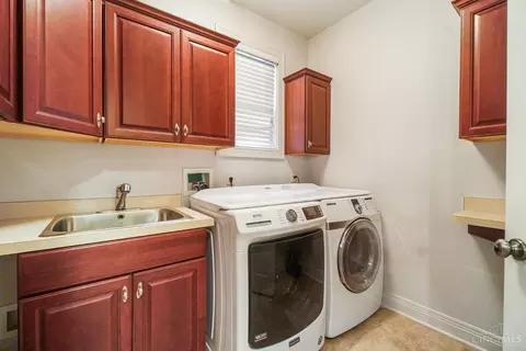 3443 Cooper Rd, Blue Ash, OH 45241 photo 21