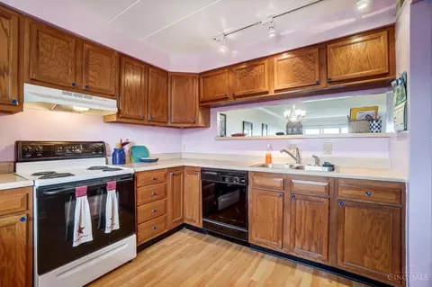 Kitchen - 2680 Lehman Rd #C103, Cincinnati, OH 45204 photo 6 of 6
