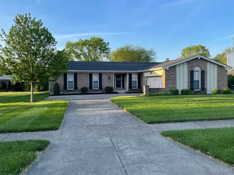2112 Edinburg Ln, Fairfield, OH 45014