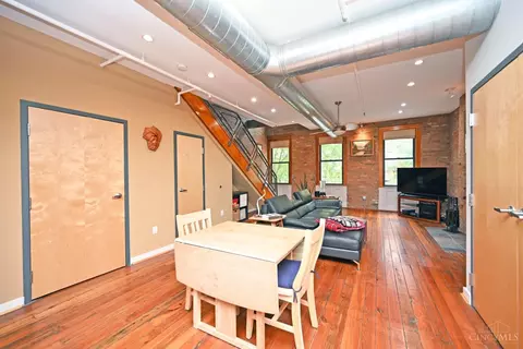 Living - 1306 Main St #3, Cincinnati, OH 45202 photo 1 of 8