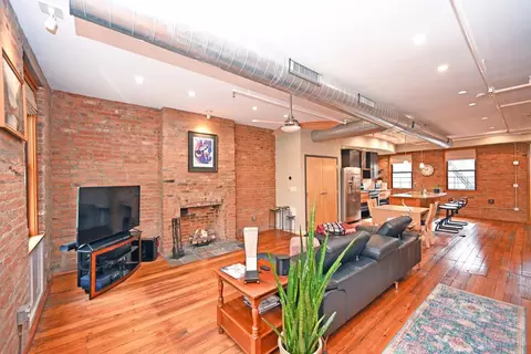 Living - 1306 Main St #3, Cincinnati, OH 45202 photo 6 of 8